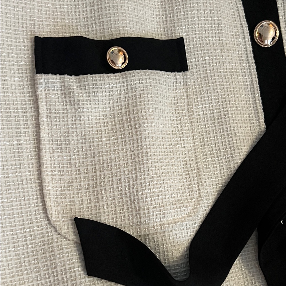 Voy WM Medium Ivory Dress with Black Trim - Picture 5 of 8
